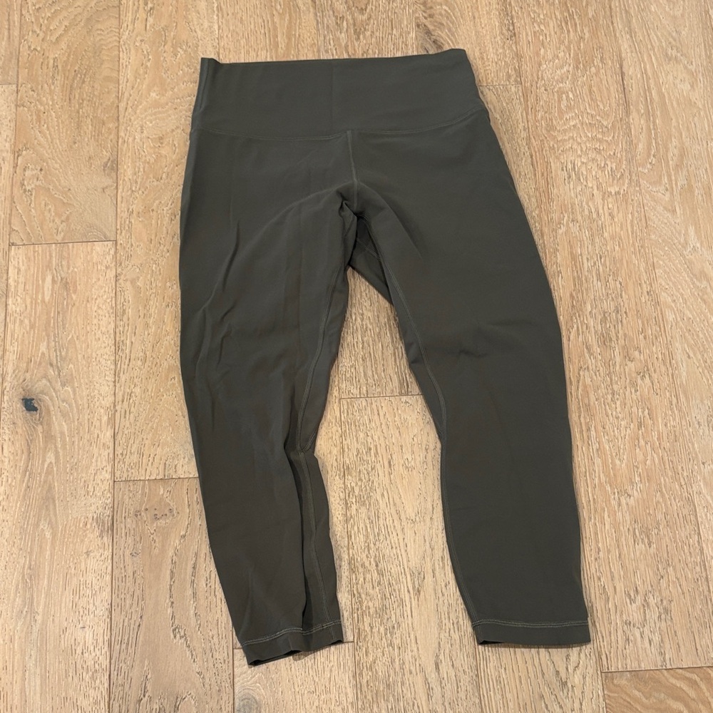 Women’s lululemon 3/4 length  Olive Green Leggings